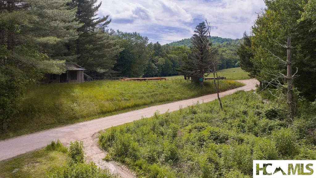 45 Keyhole Lane Cullowhee NC 28723