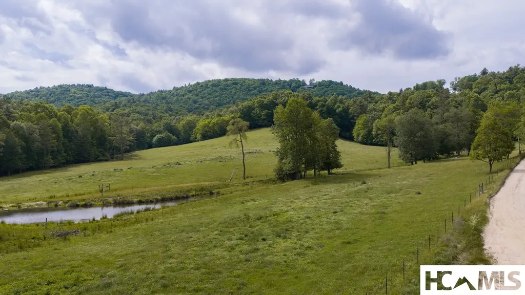 45 Keyhole Lane Cullowhee NC 28723