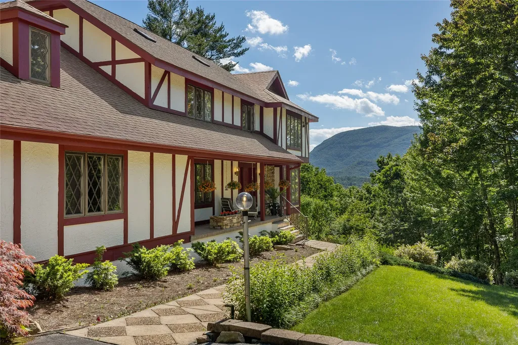 800 Blue Ridge Road Lake Toxaway NC 28747