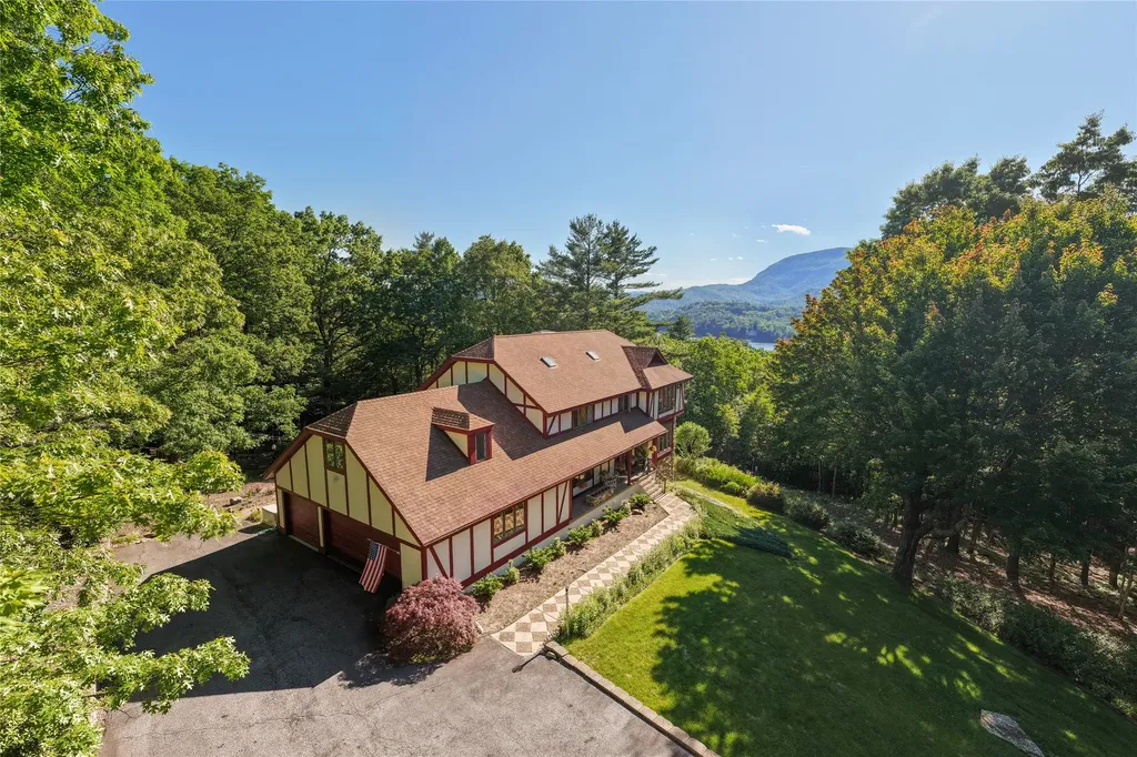 800 Blue Ridge Road Lake Toxaway NC 28747