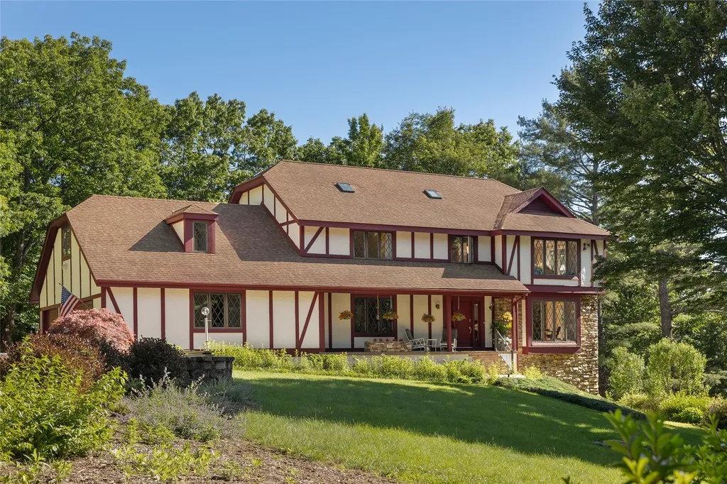800 Blue Ridge Road Lake Toxaway NC 28747