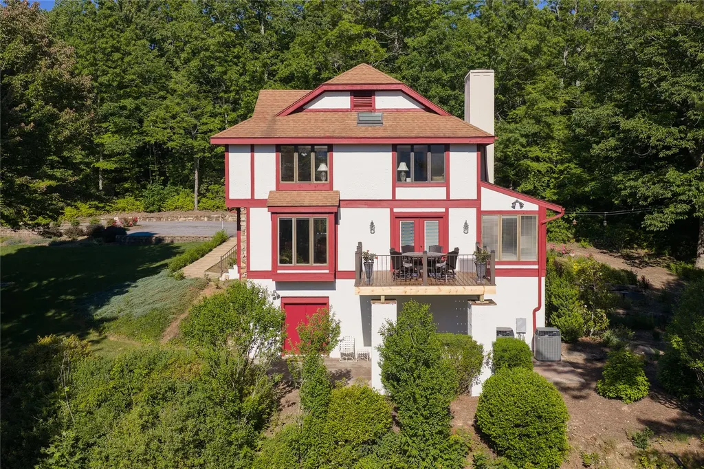 800 Blue Ridge Road Lake Toxaway NC 28747