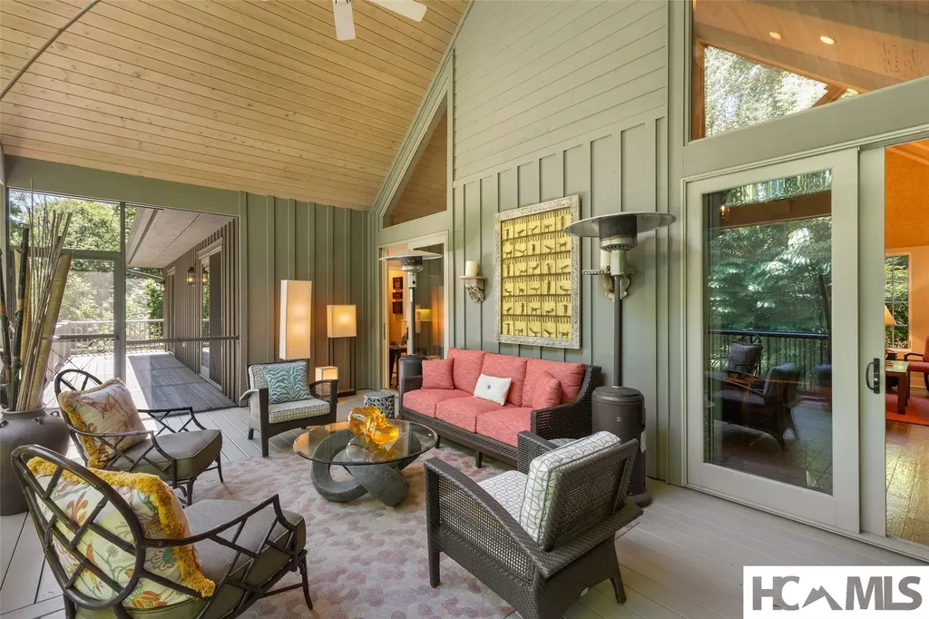 54 Pine Point Highlands NC 28741