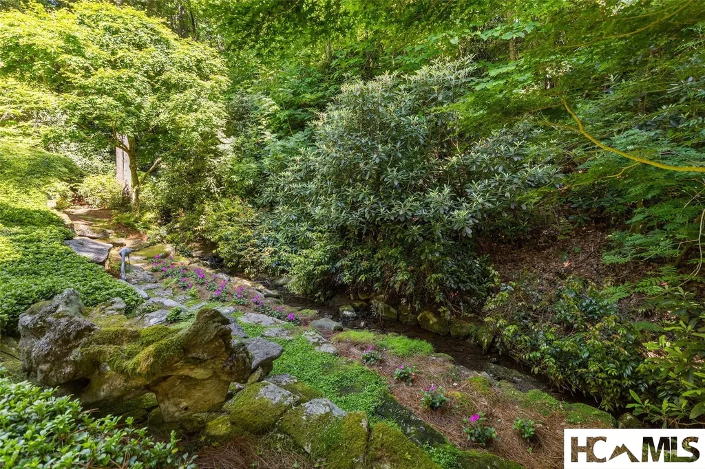 54 Pine Point Highlands NC 28741