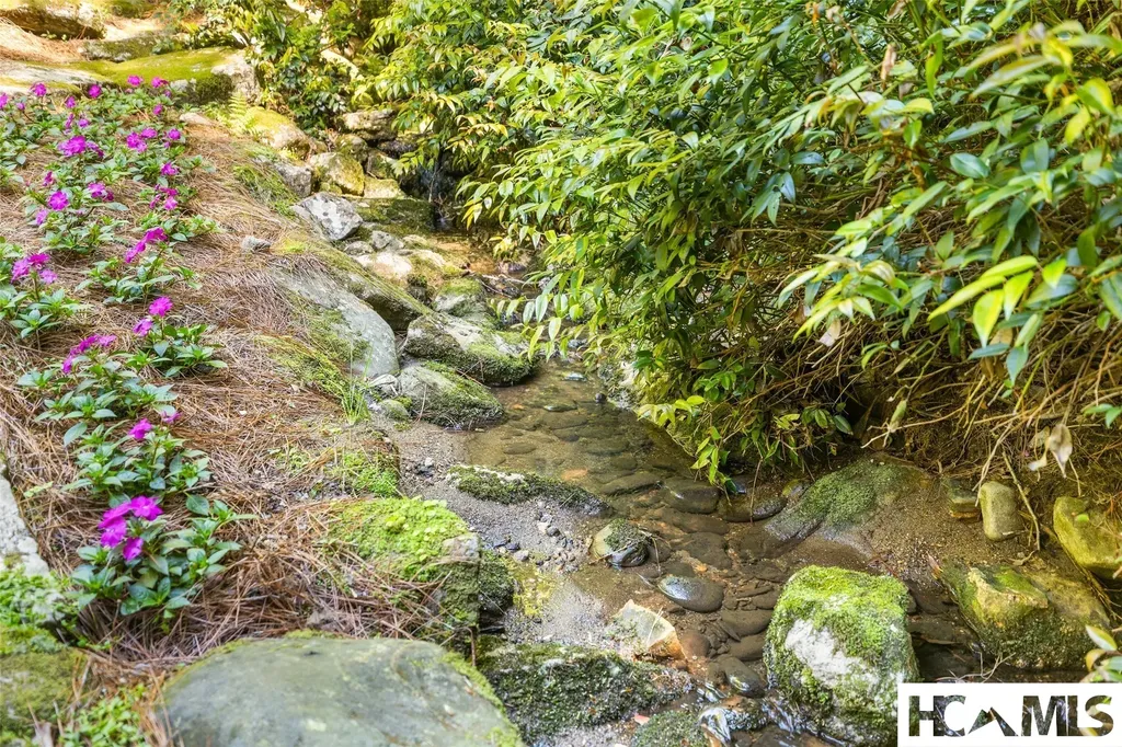 54 Pine Point Highlands NC 28741