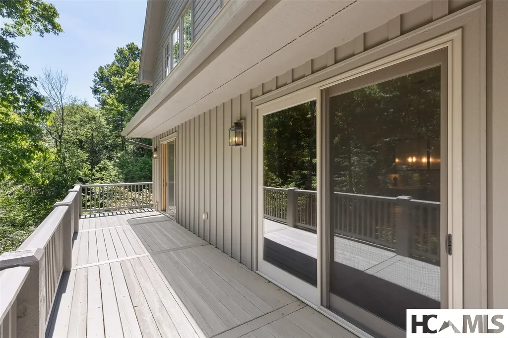 54 Pine Point Highlands NC 28741