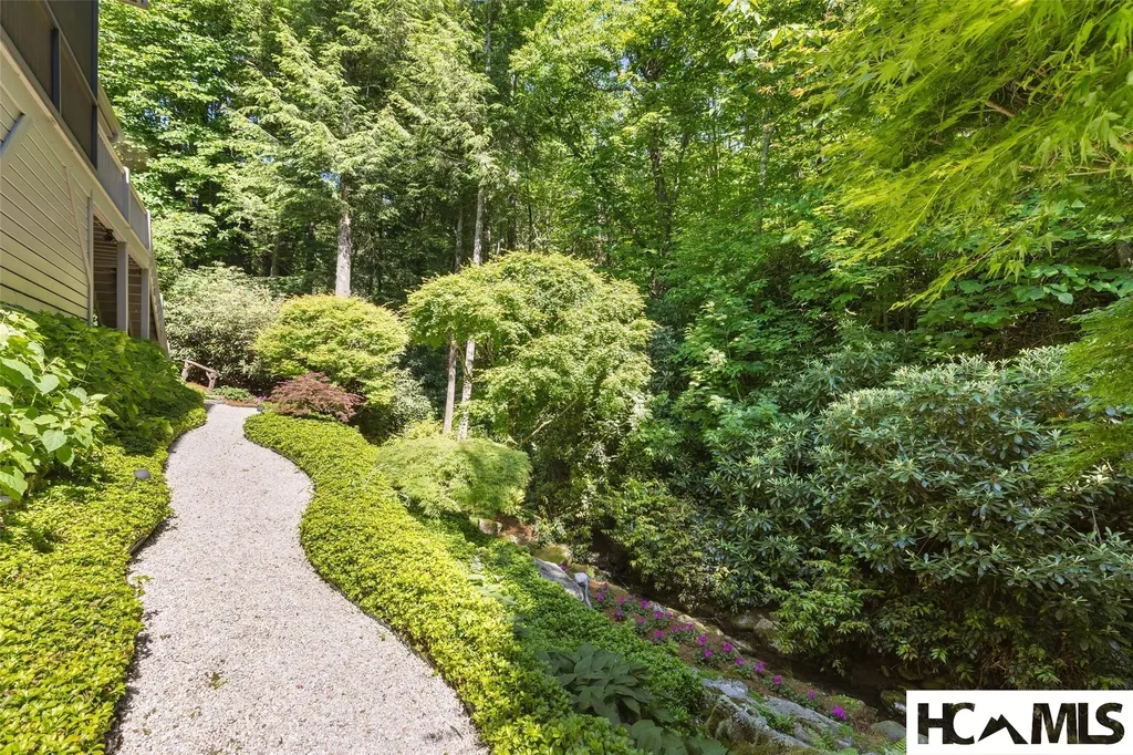 54 Pine Point Highlands NC 28741