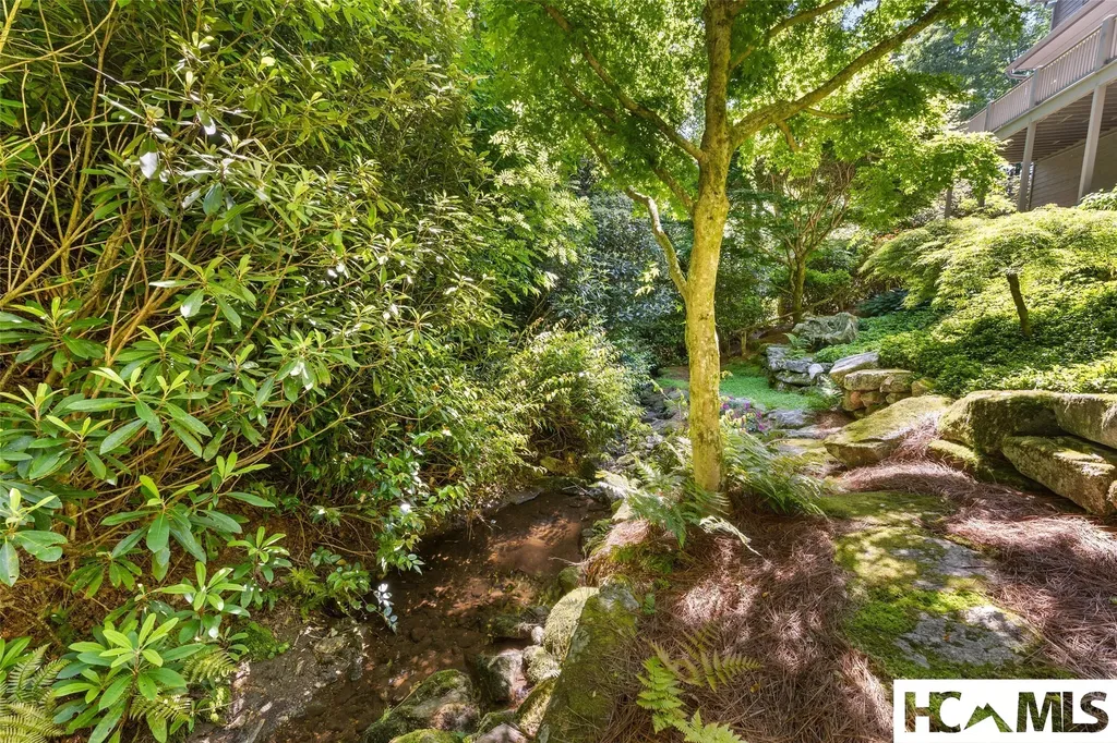 54 Pine Point Highlands NC 28741