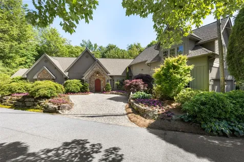 54 Pine Point Highlands NC 28741