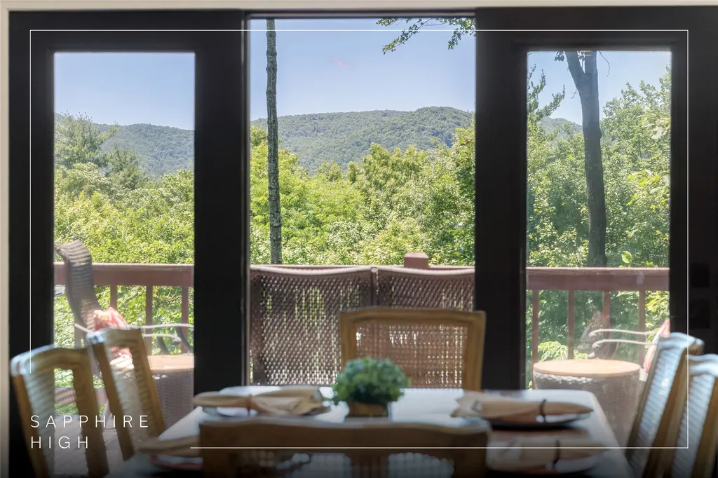 6 Rock Ledge Road Sapphire NC 28774