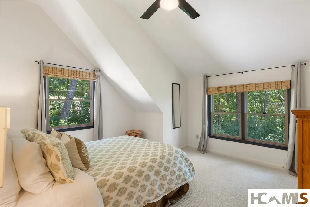 6 Rock Ledge Road Sapphire NC 28774