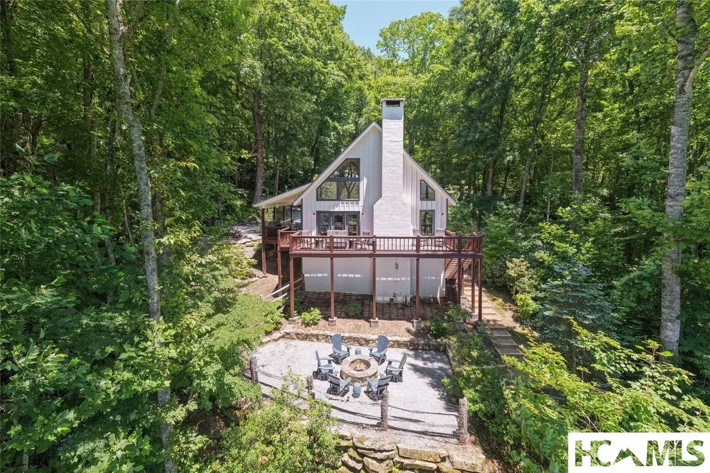 6 Rock Ledge Road Sapphire NC 28774