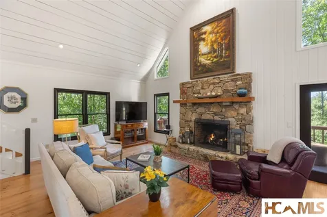 6 Rock Ledge Road Sapphire NC 28774