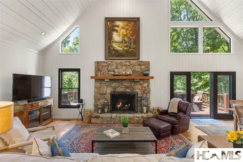 6 Rock Ledge Road Sapphire NC 28774