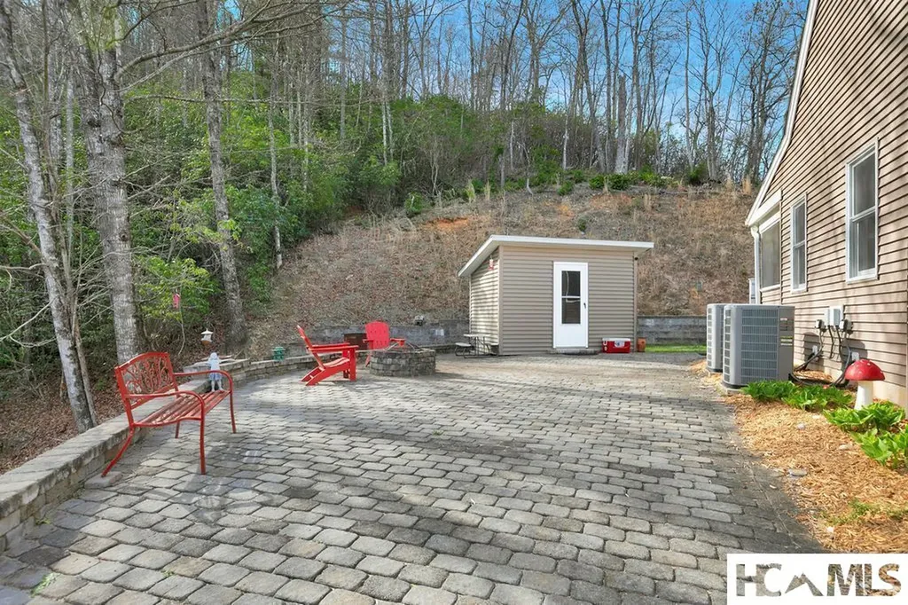 410 Forest Lake Road Brevard NC 28712