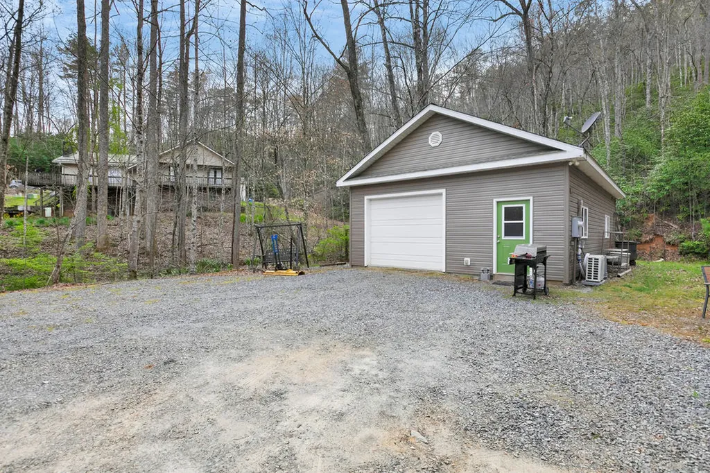 410 Forest Lake Road Brevard NC 28712