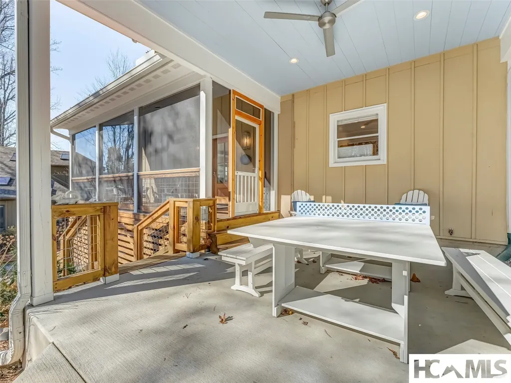 40 Toxaway Landing Drive Lake Toxaway NC 28747