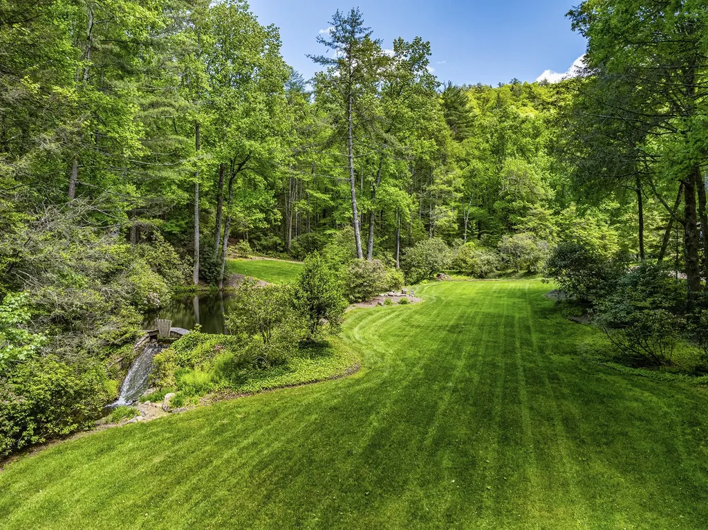 1213 Bull Pen Road Cashiers NC 28717