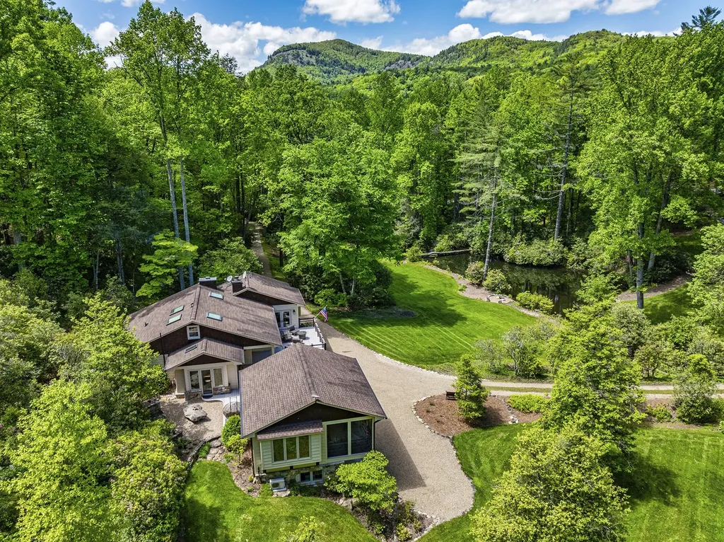 1213 Bull Pen Road Cashiers NC 28717