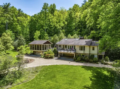 1213 Bull Pen Road Cashiers NC 28717