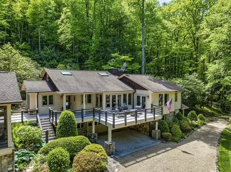 1213 Bull Pen Road Cashiers NC 28717
