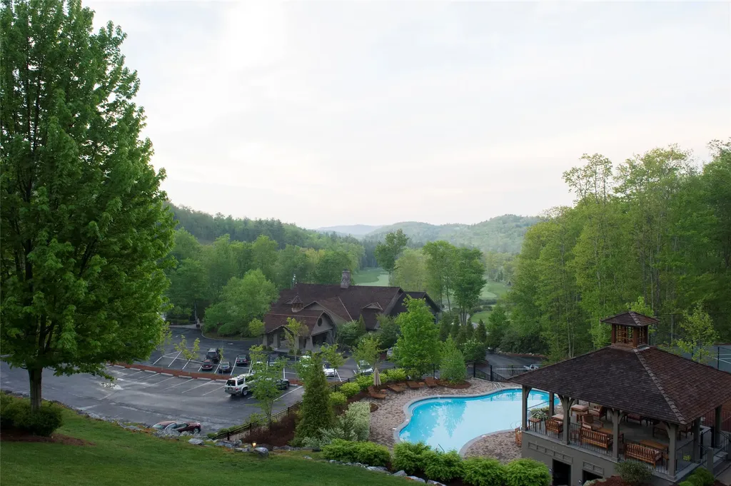 182 Broadview Drive Highlands NC 28741