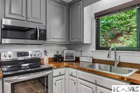 127 Short Road Cashiers NC 28717