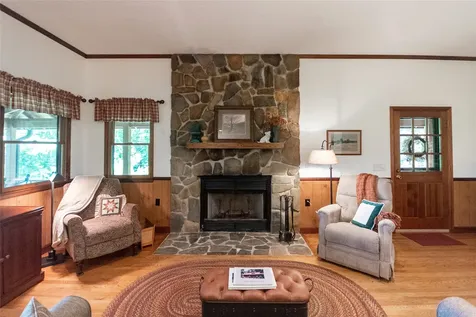 1424 Dowdle Mountain Road Franklin NC 28734