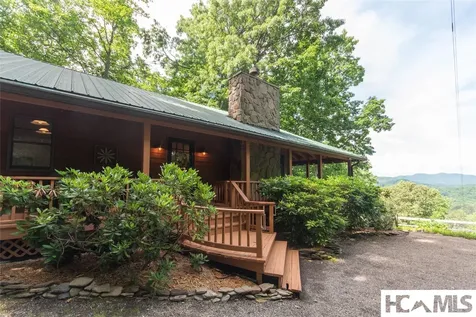 1424 Dowdle Mountain Road Franklin NC 28734