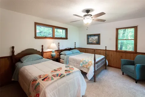1424 Dowdle Mountain Road Franklin NC 28734