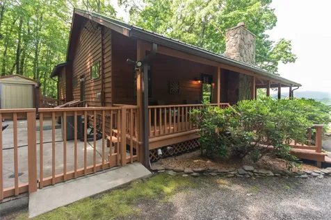 1424 Dowdle Mountain Road Franklin NC 28734
