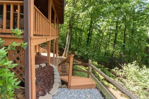 1424 Dowdle Mountain Road Franklin NC 28734