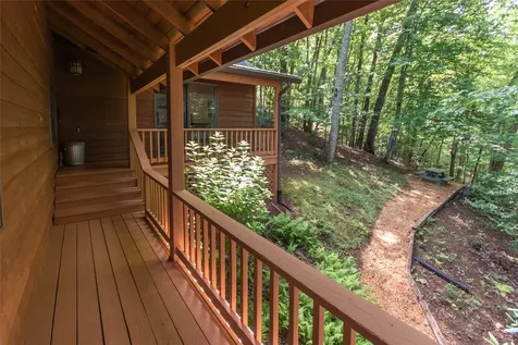 1424 Dowdle Mountain Road Franklin NC 28734