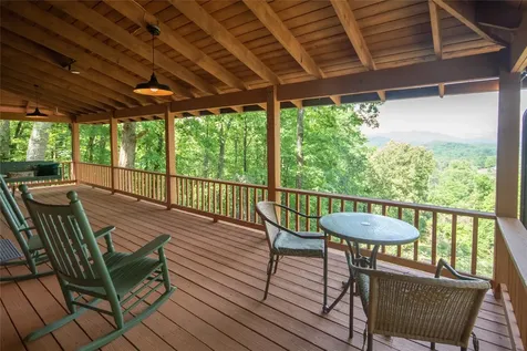 1424 Dowdle Mountain Road Franklin NC 28734