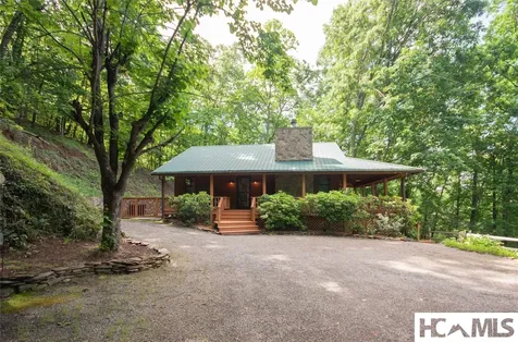 1424 Dowdle Mountain Road Franklin NC 28734