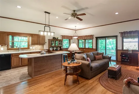 1424 Dowdle Mountain Road Franklin NC 28734