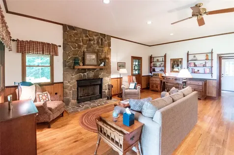 1424 Dowdle Mountain Road Franklin NC 28734