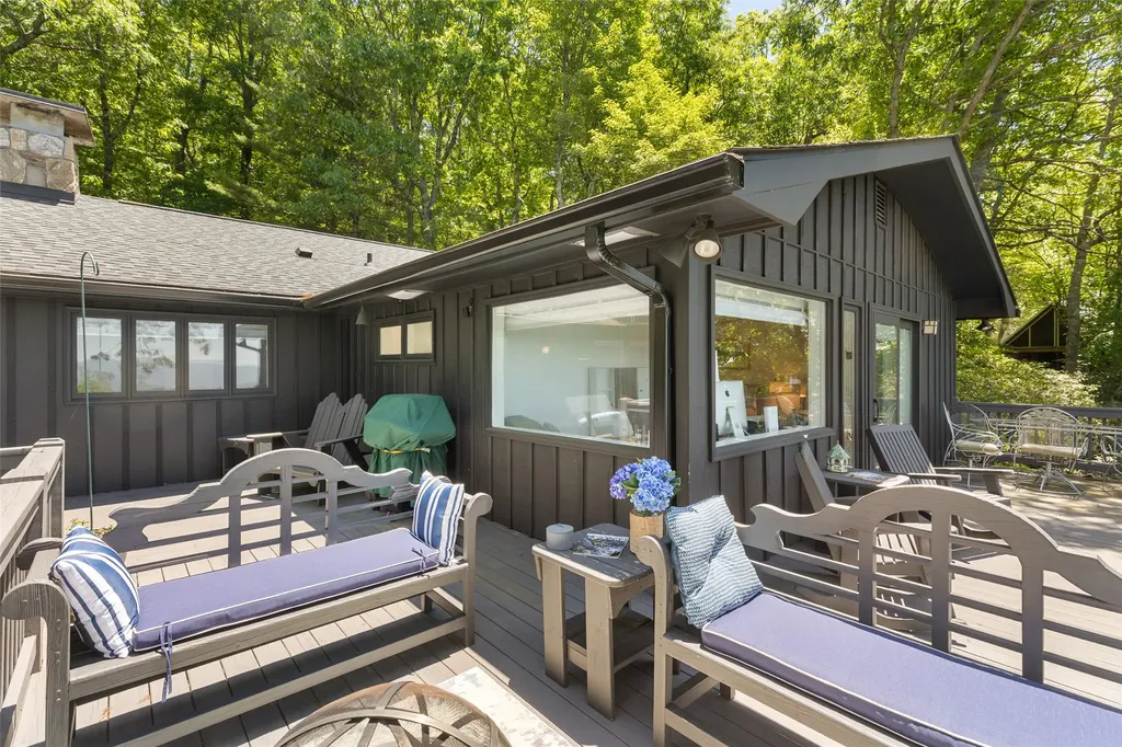 41 Fox Falls Lane Highlands NC 28741