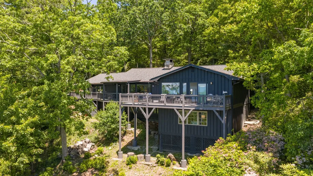 41 Fox Falls Lane Highlands NC 28741