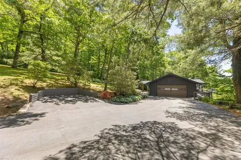 41 Fox Falls Lane Highlands NC 28741