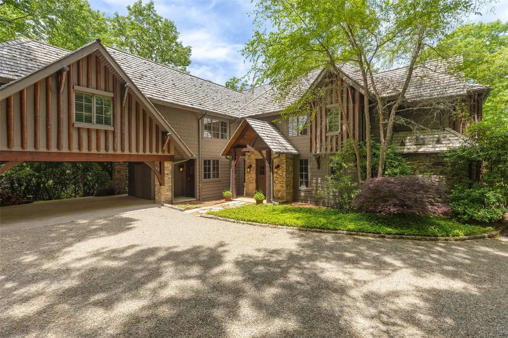 2141 Upper Divide Road Highlands NC 28741