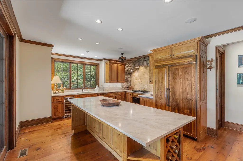 2141 Upper Divide Road Highlands NC 28741