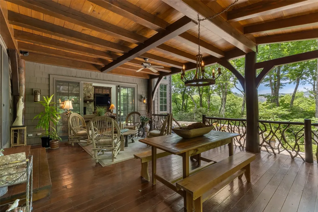 2141 Upper Divide Road Highlands NC 28741