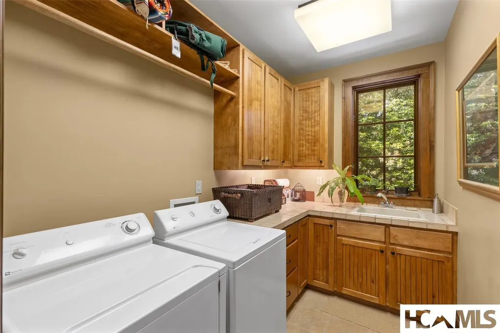 2141 Upper Divide Road Highlands NC 28741