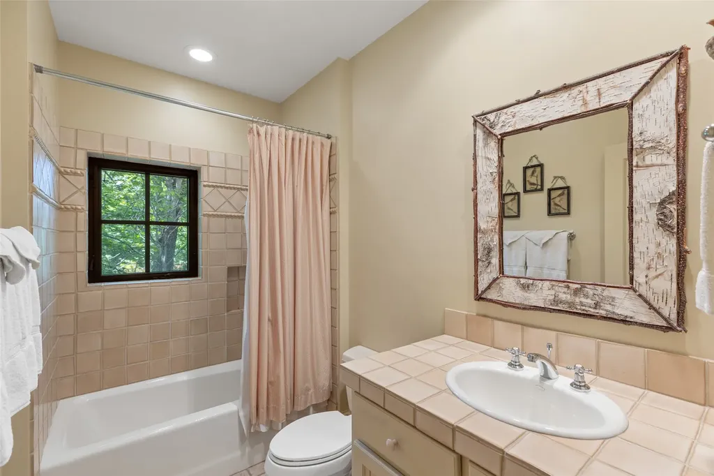 2141 Upper Divide Road Highlands NC 28741
