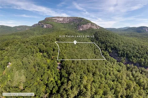 B2B Twin Lakes Drive Cashiers NC 28717