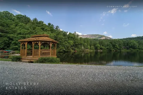 B2B Twin Lakes Drive Cashiers NC 28717
