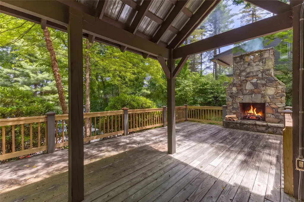33 Summer Hill Road Cullowhee NC 28723