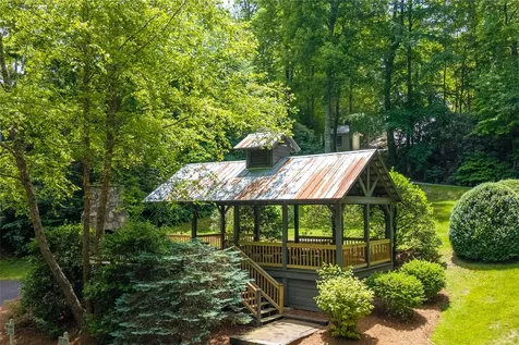 33 Summer Hill Road Cullowhee NC 28723