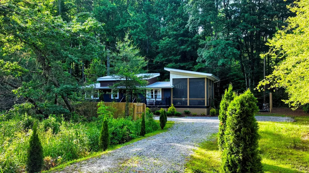 180 Lance Road Cashiers NC 28717